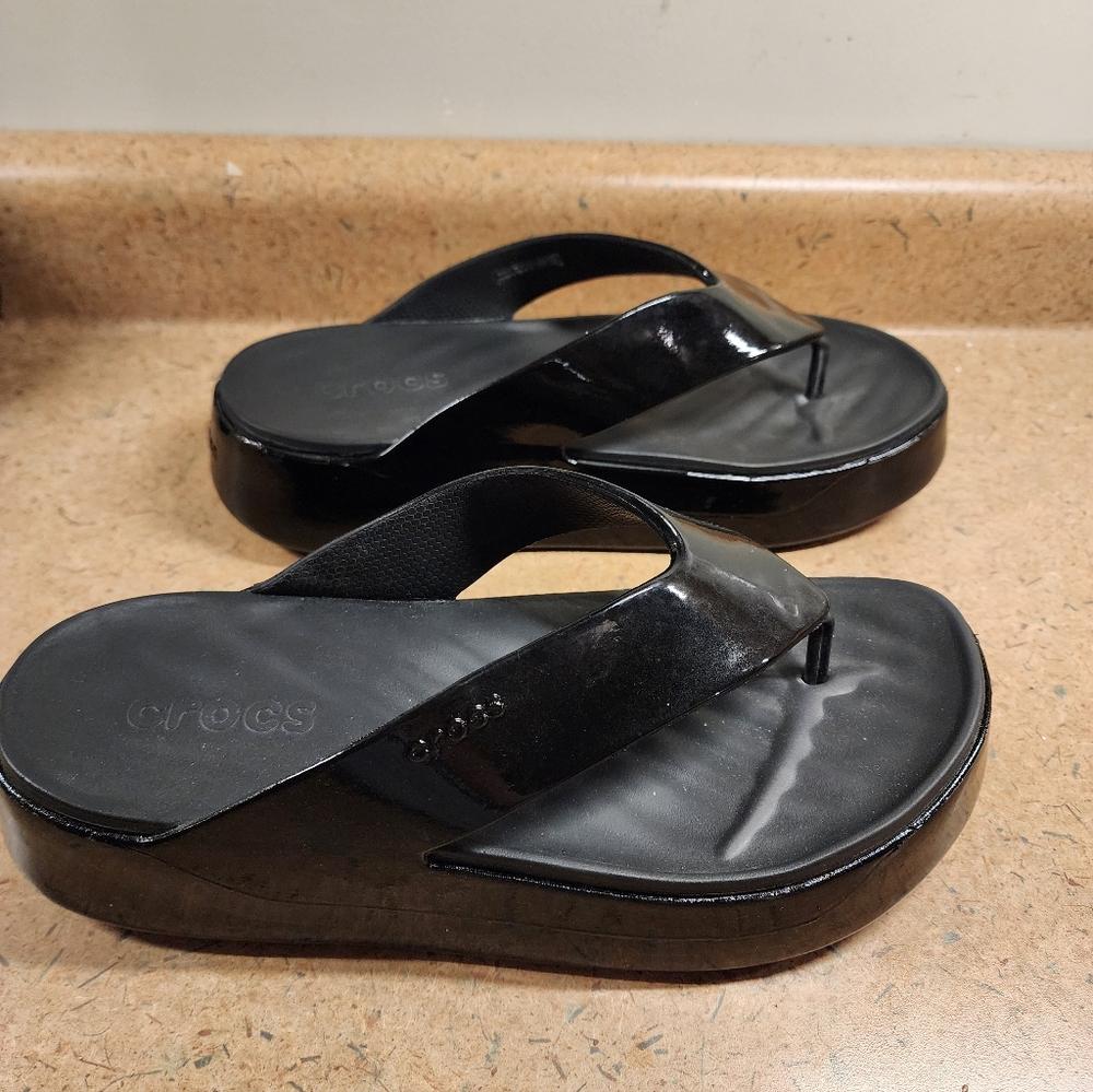 CROCS Glossy Black Women's Sandals - Picture 3 of 6